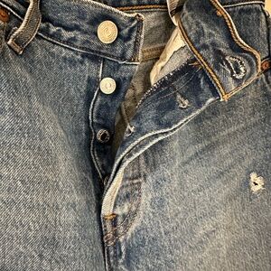 Levi’s Wedgie Straight Frayed Hem Jeans